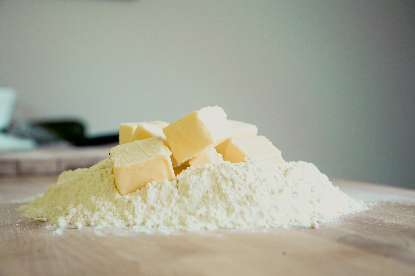 La farine et le beurre offrent généralement des saveurs différentes, alors faites attention aux quantités.