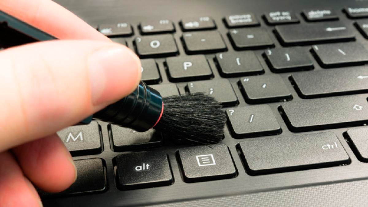 Comment désinfecter votre téléphone portable, votre clavier et votre souris